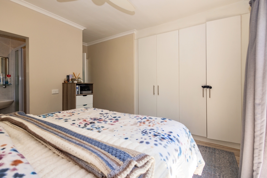 2 Bedroom Property for Sale in Royal Ascot Western Cape